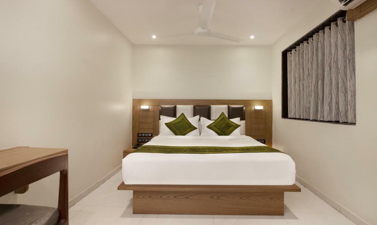 Hotel Residency Park Mumbai Exterior photo