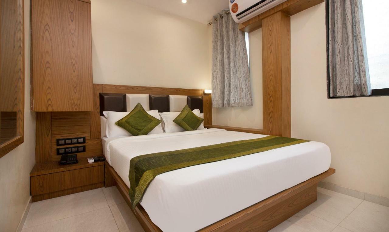 Hotel Residency Park Mumbai Exterior photo